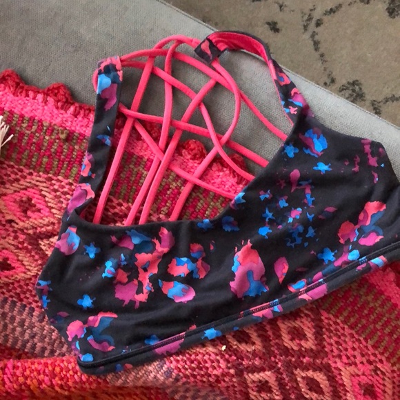 Lullemon Free to Be sports bra - Picture 1 of 3